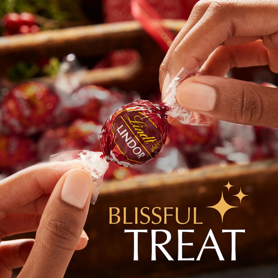 image 1 of Lindt Lindor Double Chocolate Truffles 200G