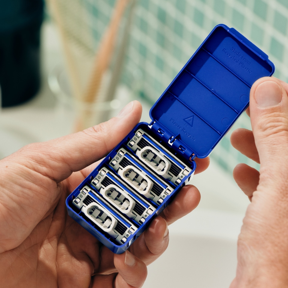 image 1 of Harry's Plus Razor 5 Blade Cartridges 4s