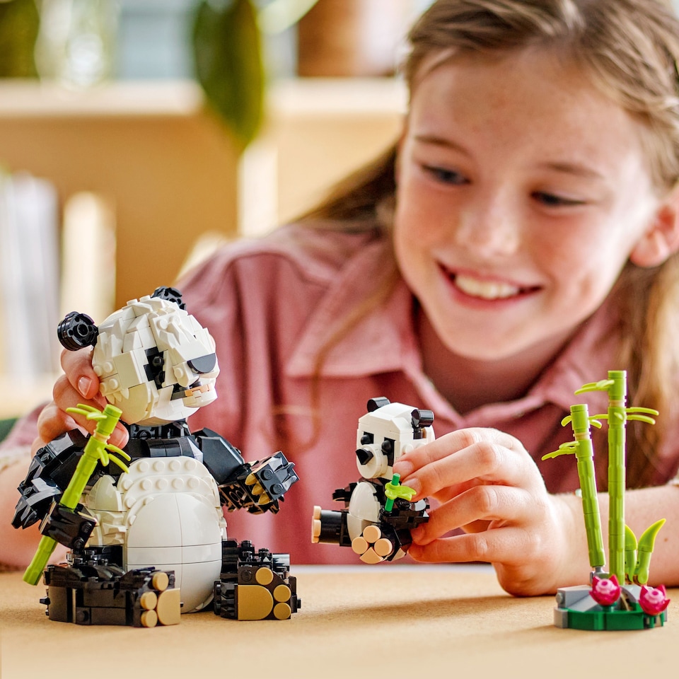 Obrázek 1 pro produkt LEGO Creator 3 v 1 31165 Divoká zvířata: Pandí rodinka