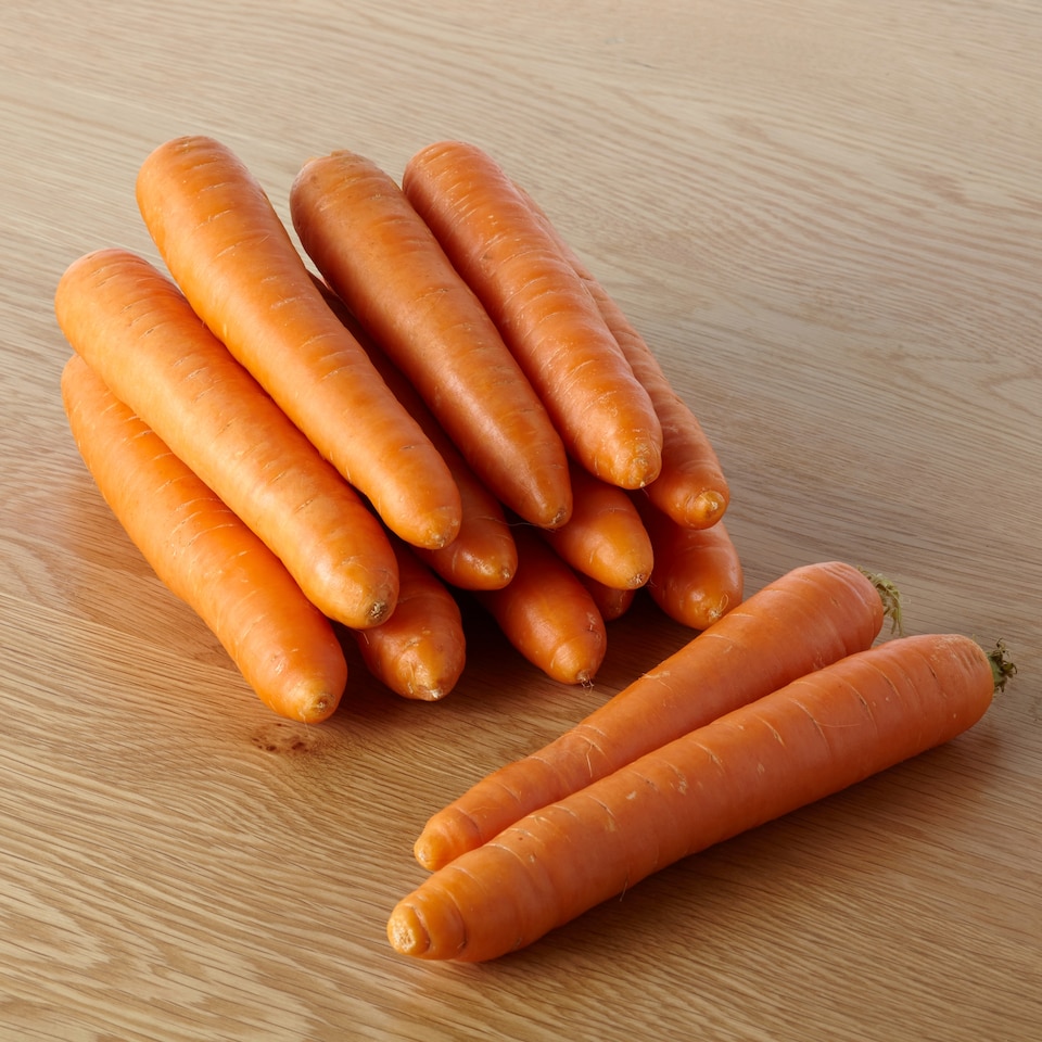 image 1 of Tesco Family Pack Carrots 2Kg