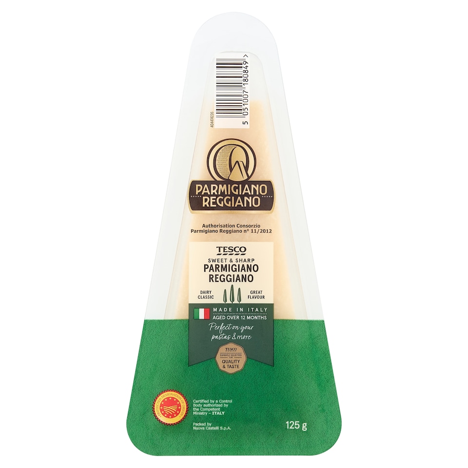 Tesco Parmigiano Reggiano Semi-Fat Extra Hard Cheese 125 g