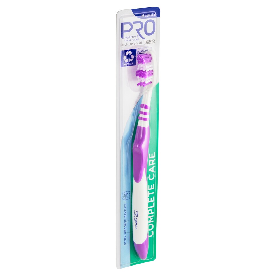 obrázok 1 z Pro Formula Complete Care Medium zubná kefka s ohybným krkom