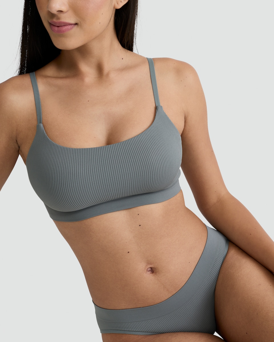 image 1 of F&F 3-Pack Contour Seamfree Ribbed Crop Tops in Multi