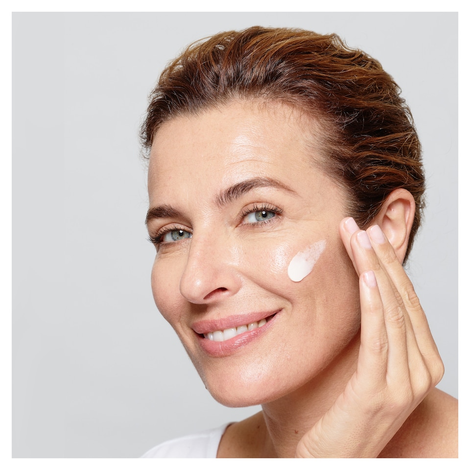 image 1 of L'Oreal Paris Age Perfect Rehydrating Eye Cream 15Ml