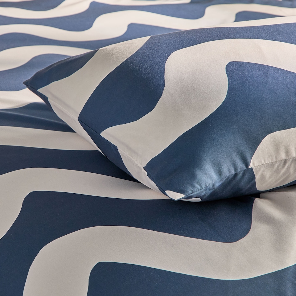 image 1 of Silentnight Supersoft Navy Waves Duvet Set Double 