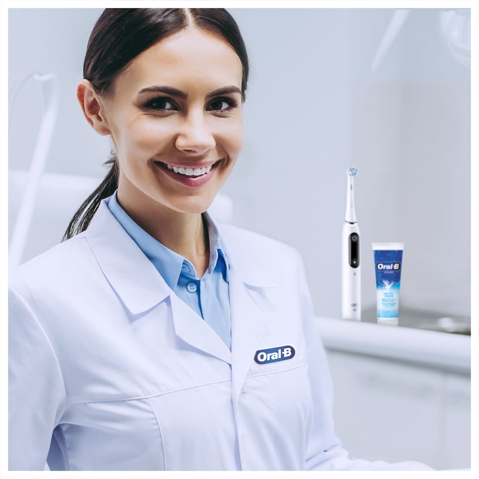 image 1 of Oral-B 3D White Toothpaste - Arctic Fresh 75ml