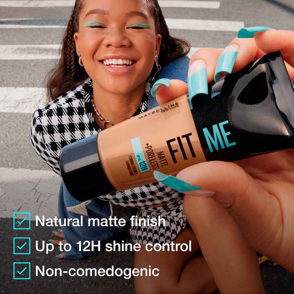 image 1 of Maybelline Fit Me Matte + Poreless Foundation - 220 Natural Beige 30ml