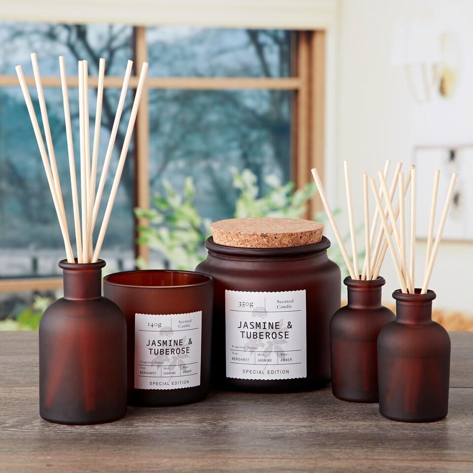 image 1 of Tesco Apothecary Large Scented Candle - Jasmine and Tuberose