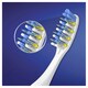image 4 of Oral-B Pulsar 3D White Luxe Medium Toothbrush