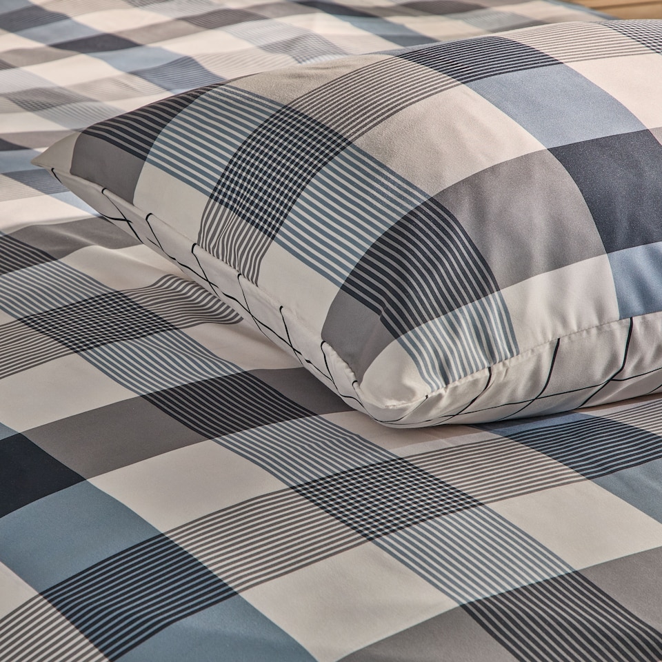 image 1 of  Silentnight Supersoft Check Duvet Set King 