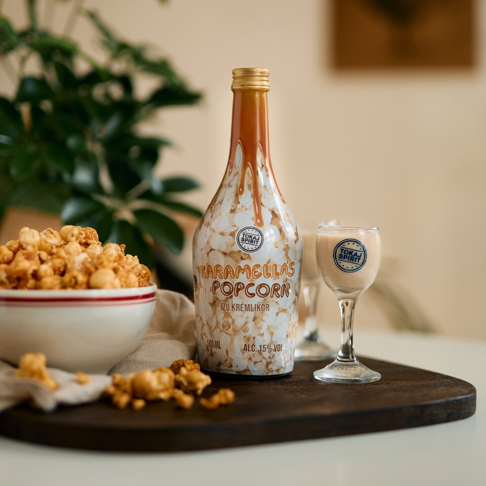 Tokaj Spirit karamellás popcorn ízű krémlikőr 15% 500 ml  1. kép