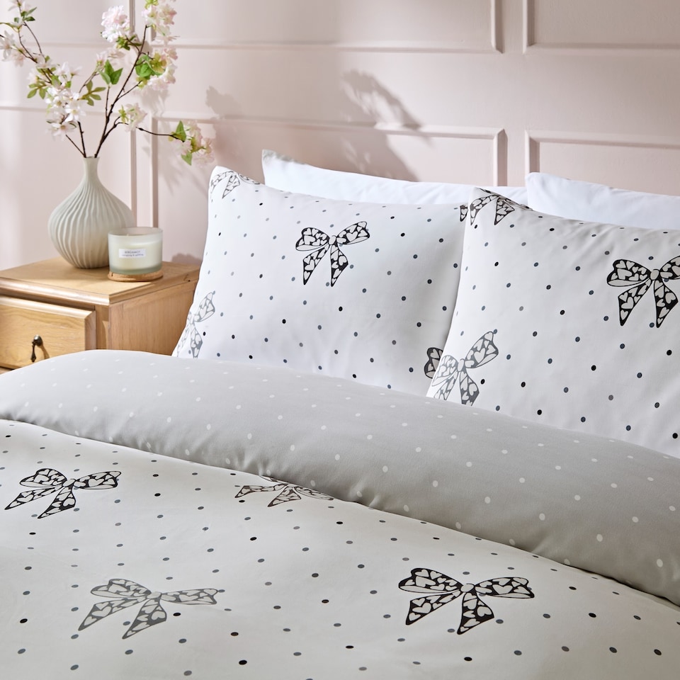 image 1 of Silentnight Love Sleep Bow print duvet set -double