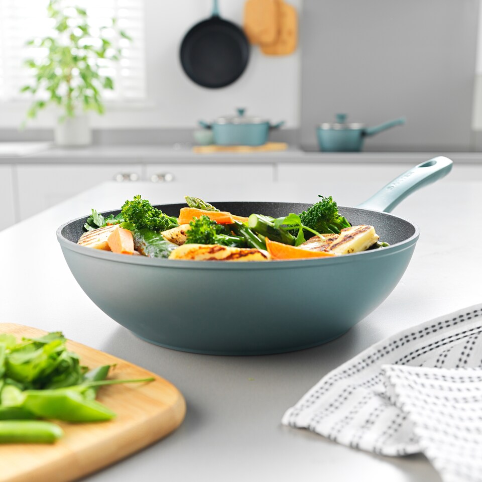 image 1 of Salter Megastone Thermo Collar Stirfry Pan 28Cm