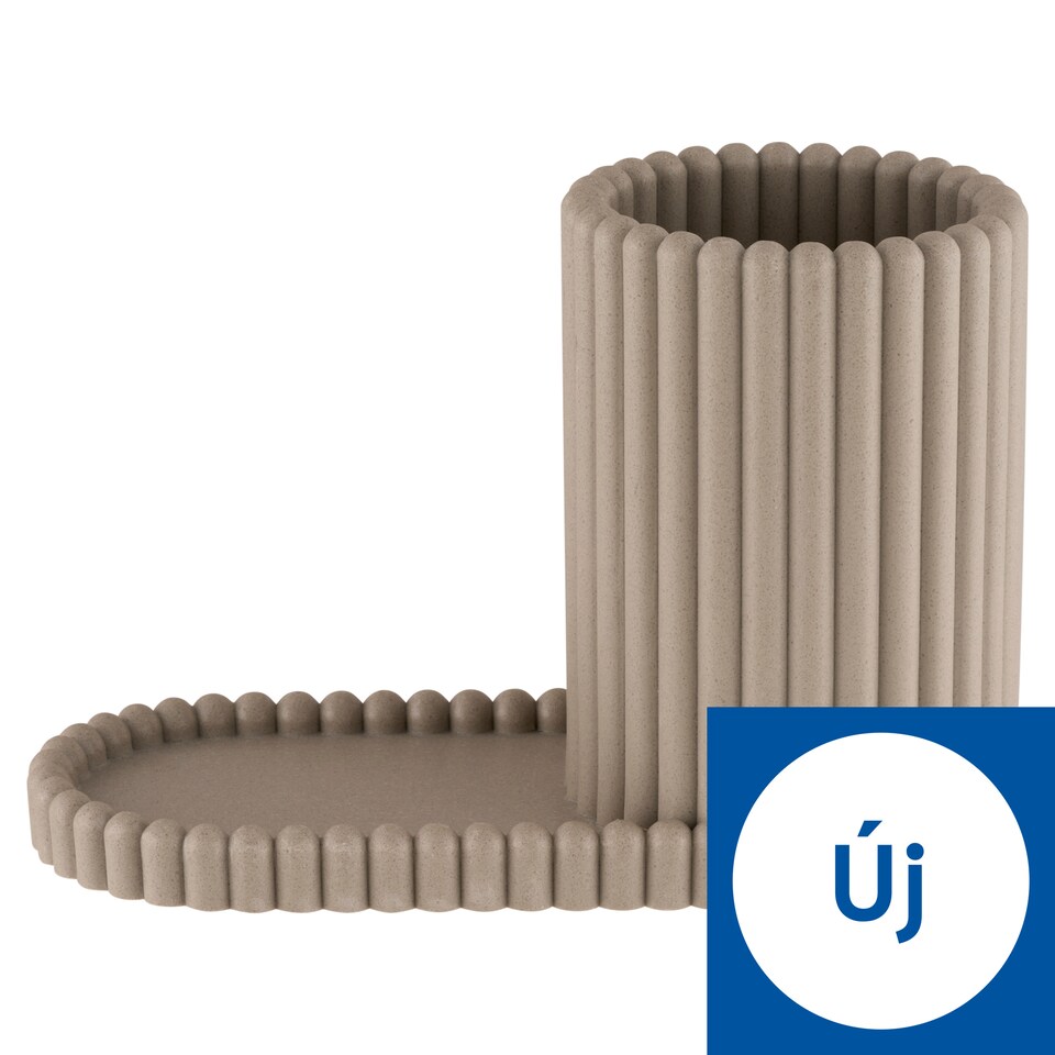 Quadro Limescale-Free and Water-Saving Four-Function Shower Head