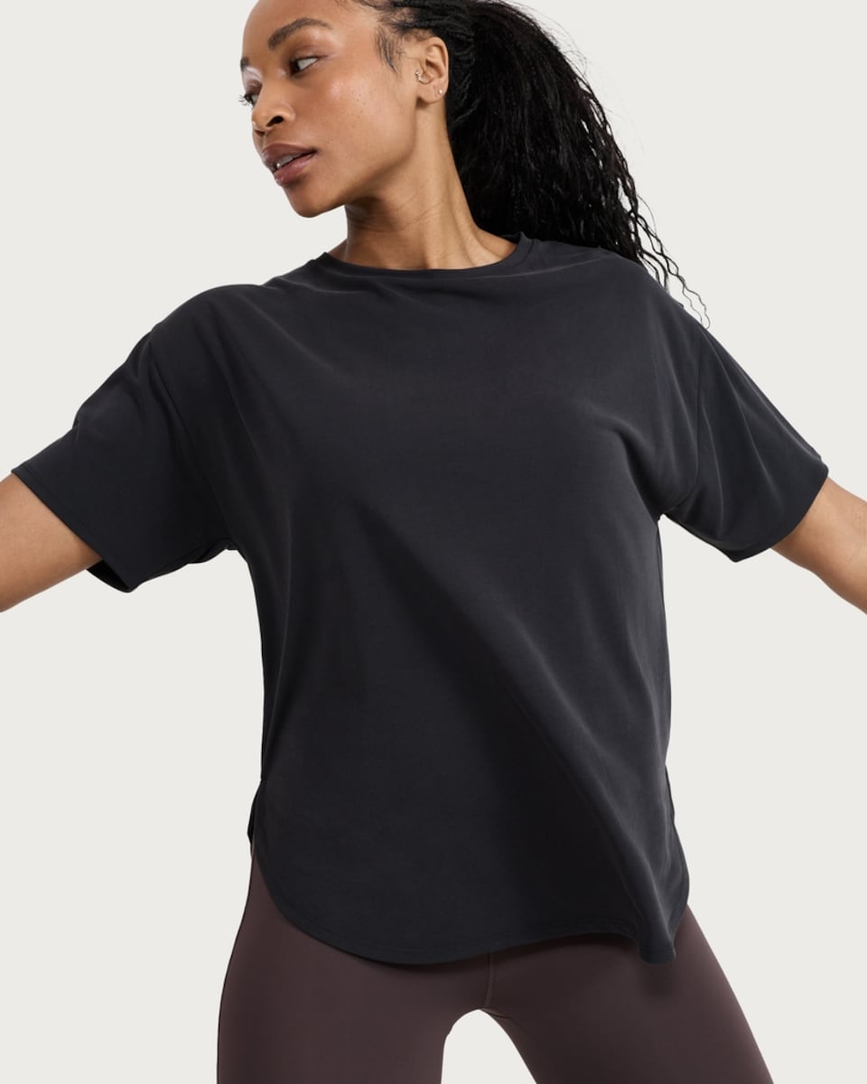 image 1 of F&F Active EVERYHOUR Longline T-Shirt in Black