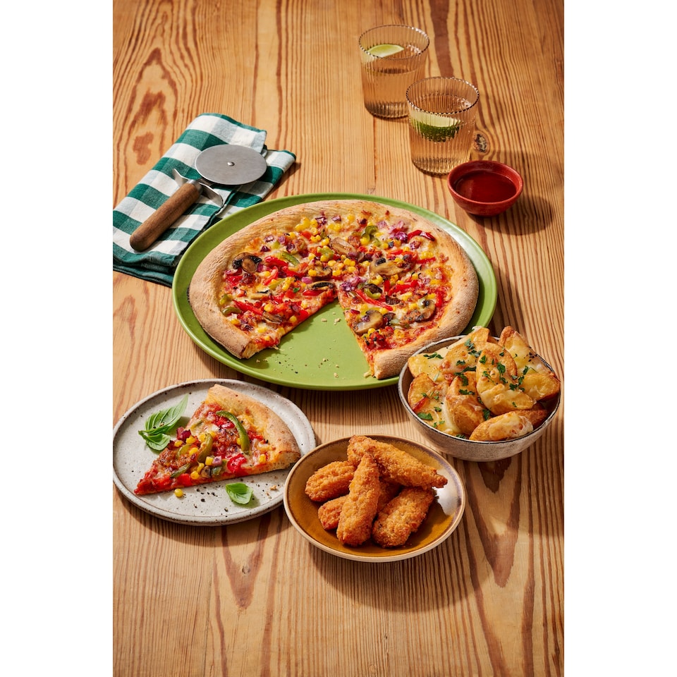image 1 of Tesco Takeaway Veg Supreme Pizza 491g