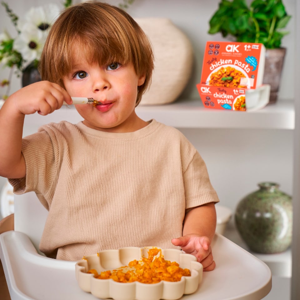 image 1 of Annabel Karmel Tasty Chicken Pasta in a Tomato & Veggie Sauce 200g