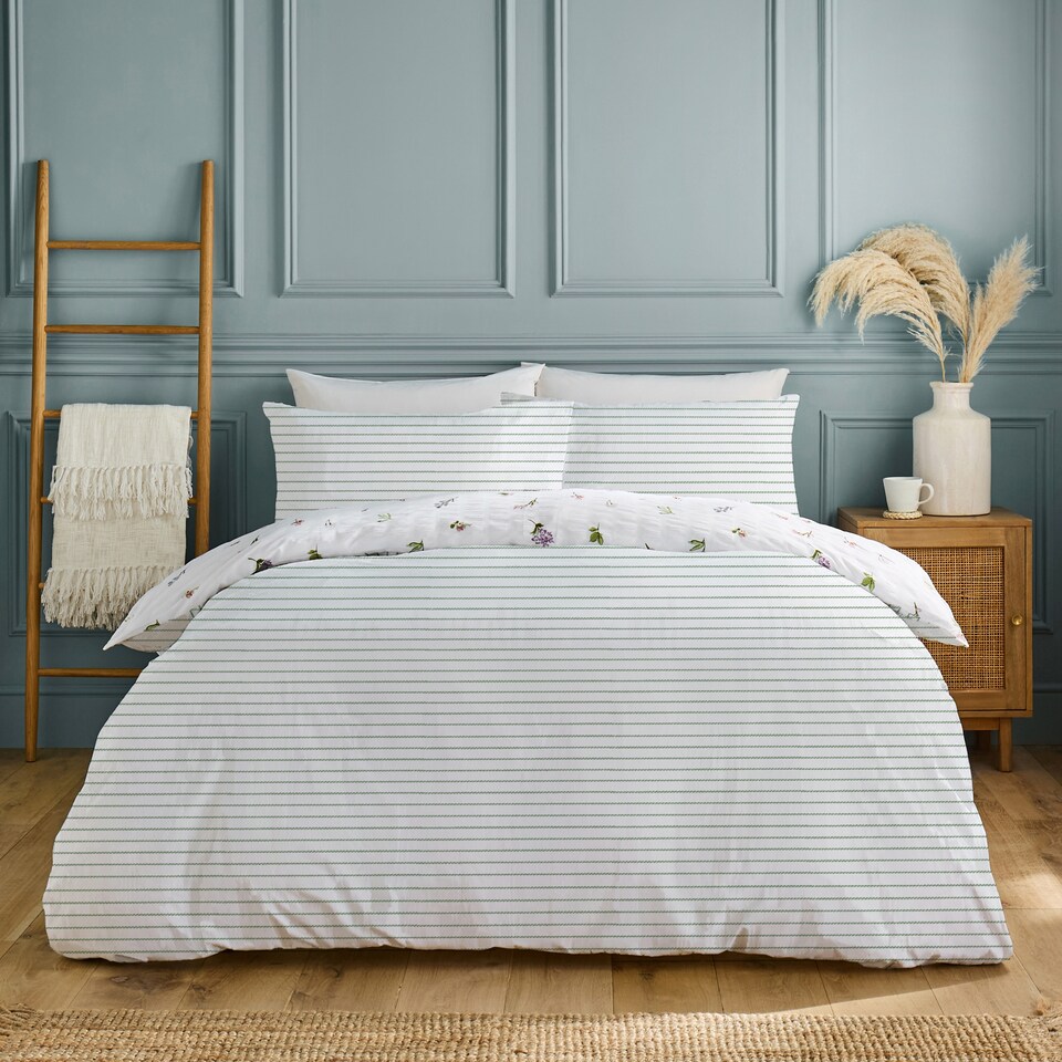 image 1 of Silentnight Refresh Seersucker Floral Duvet Set Double