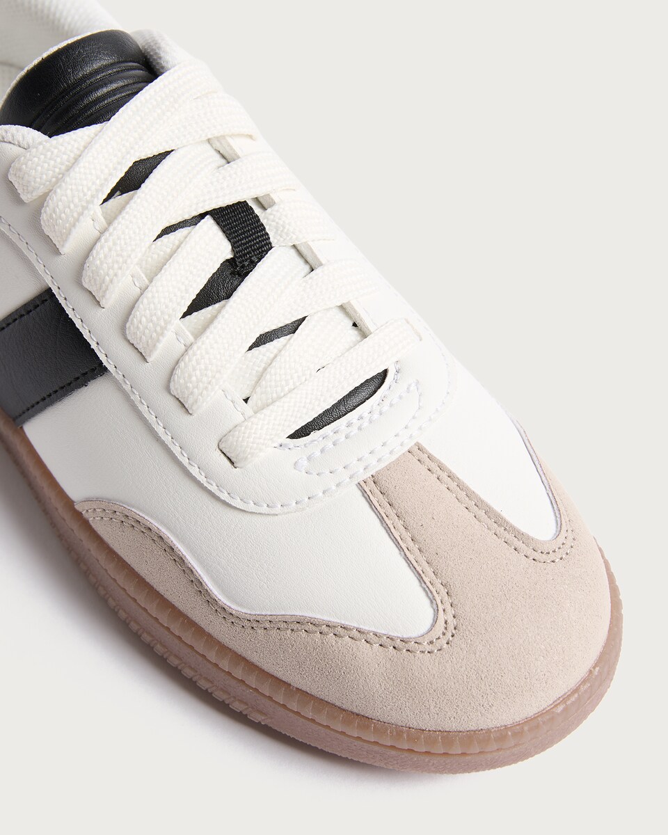image 1 of SS25 FF  TRAIN L LIFESTYLE COL WHITE      6.5