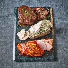 Tesco Slow Cooked Turkey, Gammon and Beef Trio 1.676kg (Serves 4)