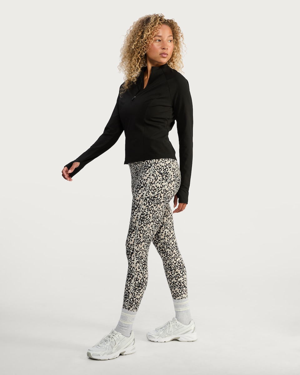 image 1 of F&F Active Long Sleeve Half Zip Jacket in Black