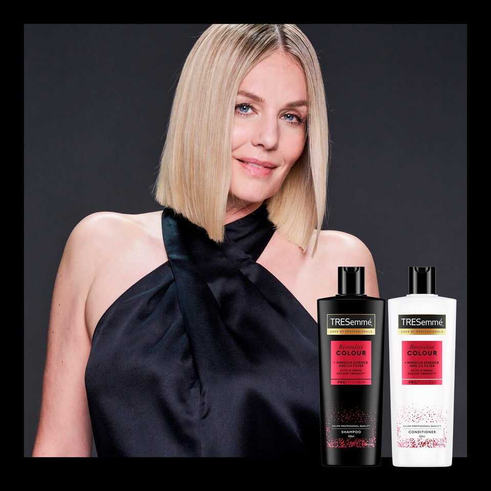 obrázok 1 z TRESemmé Revitalise Colour šampón s UV filtrom a ibištekom na farbené vlasy 400 ml