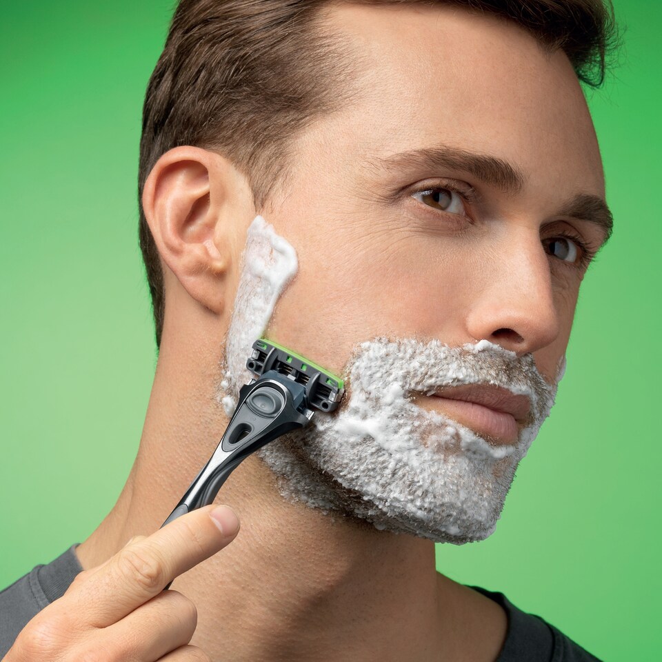 image 1 of Wilkinson Sword Hydro 3 Skin Prot Razor Plus 8 Blades Set
