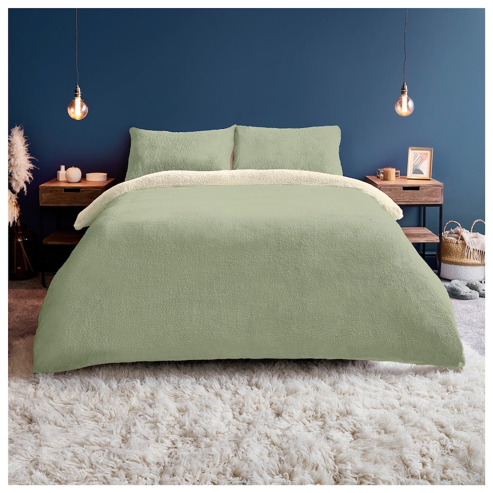 Silentnight Teddy Fleece Reversible Sage/Cream Duvet Set - King