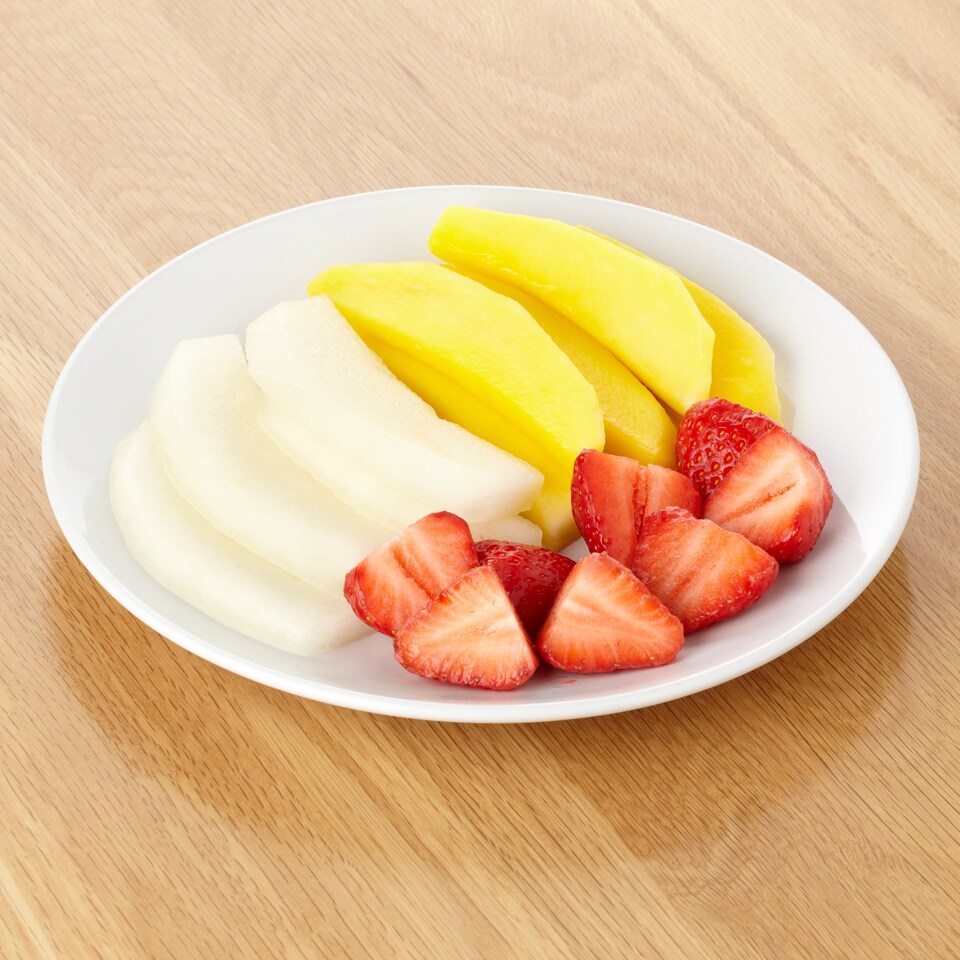 image 1 of Tesco Melon Strawberry & Mango 220G