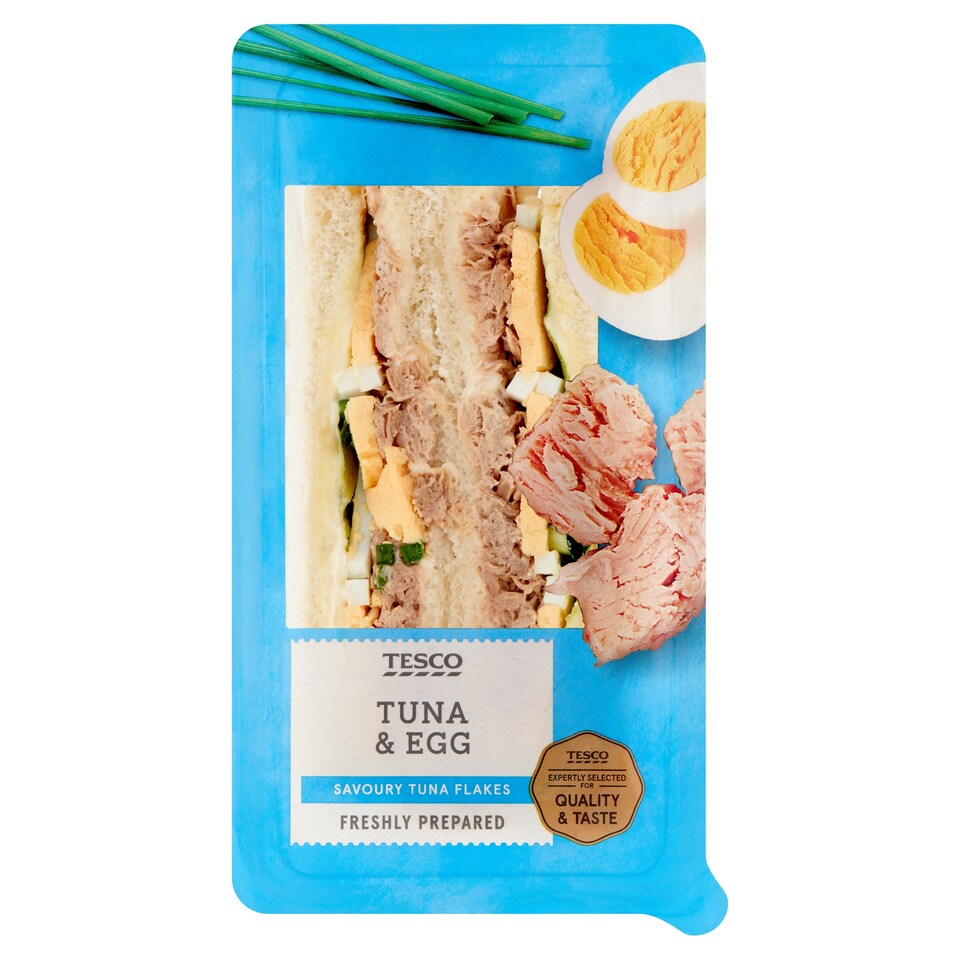Tesco Toast with Tuna, Mayonnaise, Boiled Egg, Romaine Lettuce and Onion 186 g