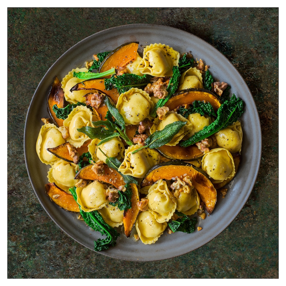 image 1 of La Famiglia Rana Mushroom & Mascarpone Tortelloni 250g