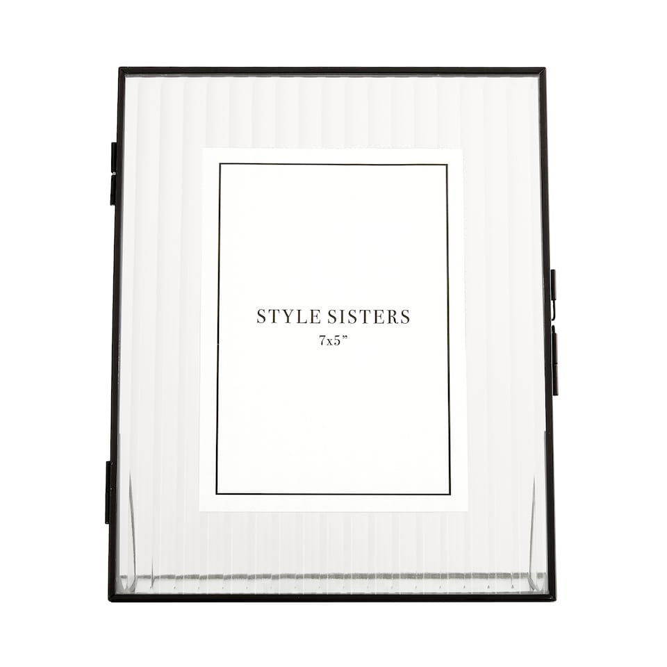 image 1 of Style Sisters Glass/ Metal Photo Frame 5x7"