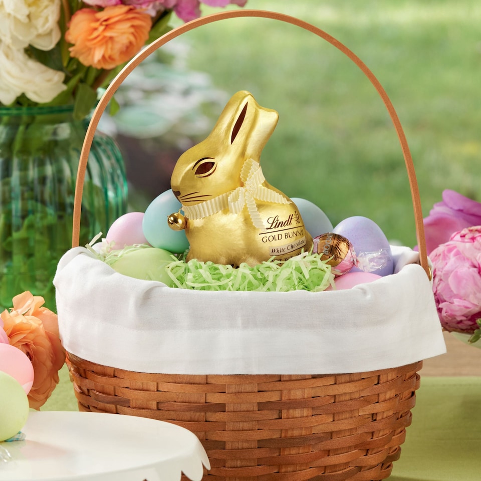 image 1 of Lindt Gold Bunny White Chocolate 100G