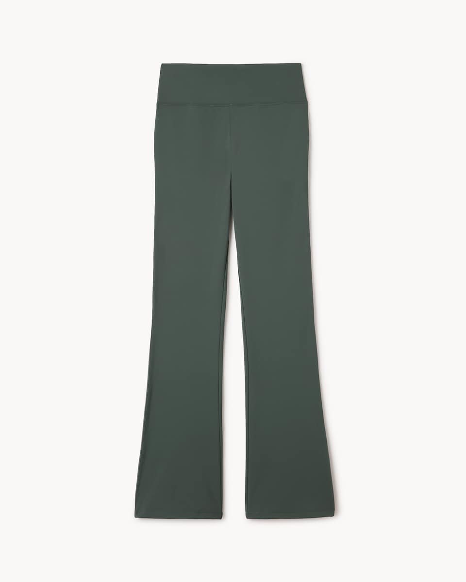 image 1 of F&F Active ULTRASTRETCH Flared Leggings in Green
