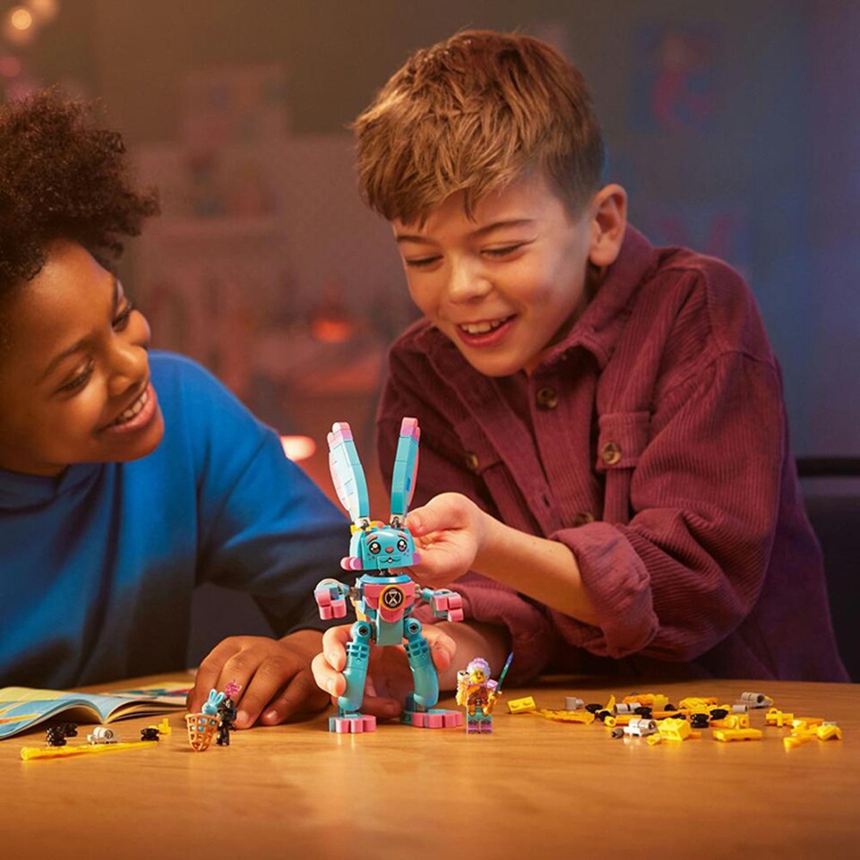 LEGO DREAMZzz 71453 Izzie és Bunchu a nyuszi 1. kép