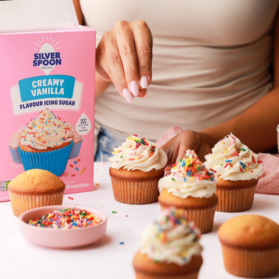 image 1 of Silver Spoon Creamy Vanilla Flavour Icing Sugar 200g