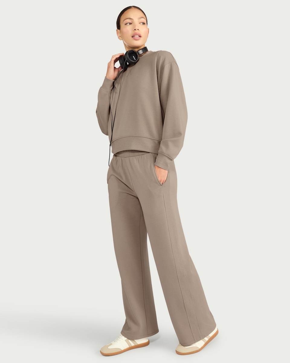 image 1 of F&F Active AFTERCLASS Sweatshirt in Neutral
