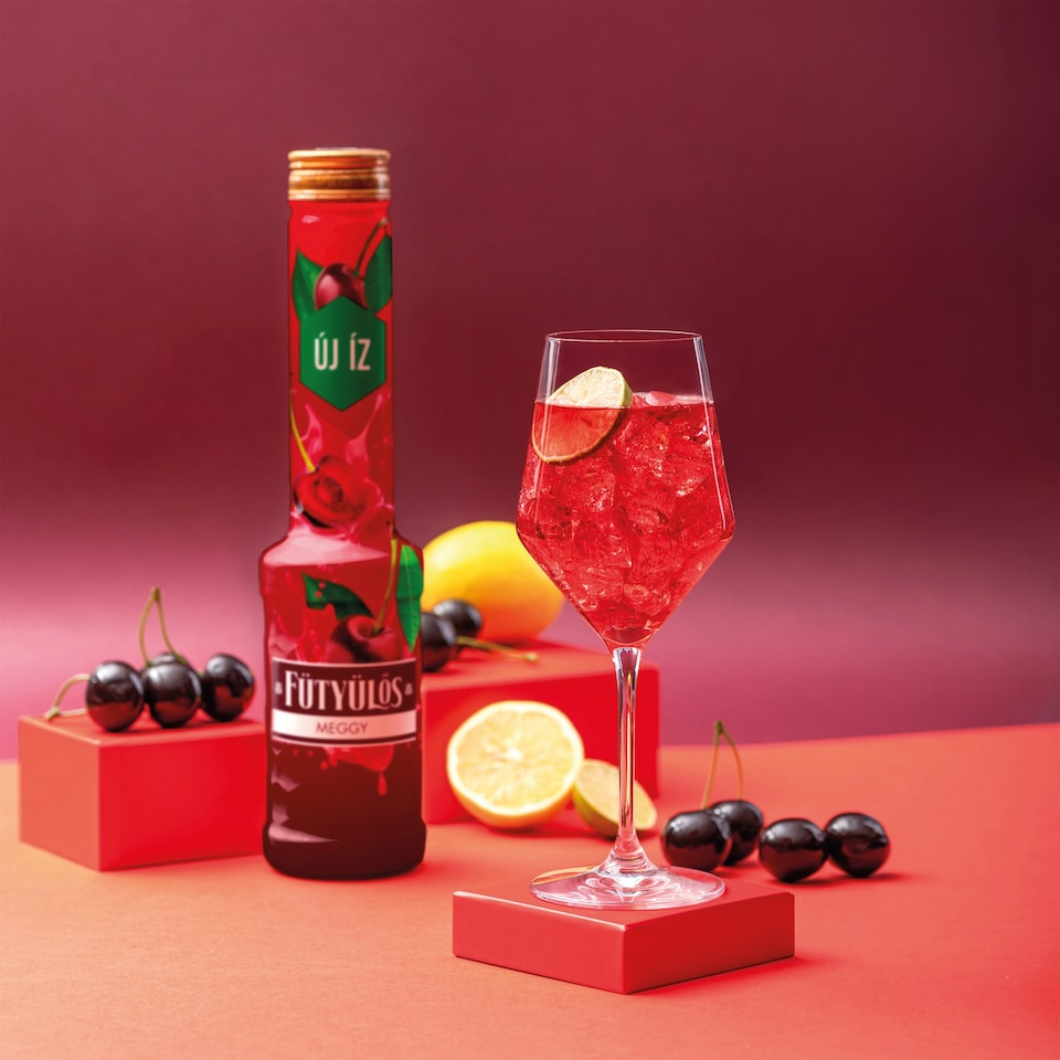 image 1 of Fütyülős Sour Cherry Flavoured Liqueur 24,5% 0,5 l