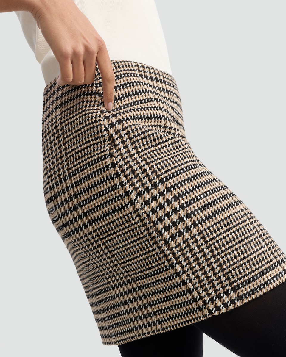 image 1 of The F&F Edit Houndstooth Print Mini Skirt in Grey