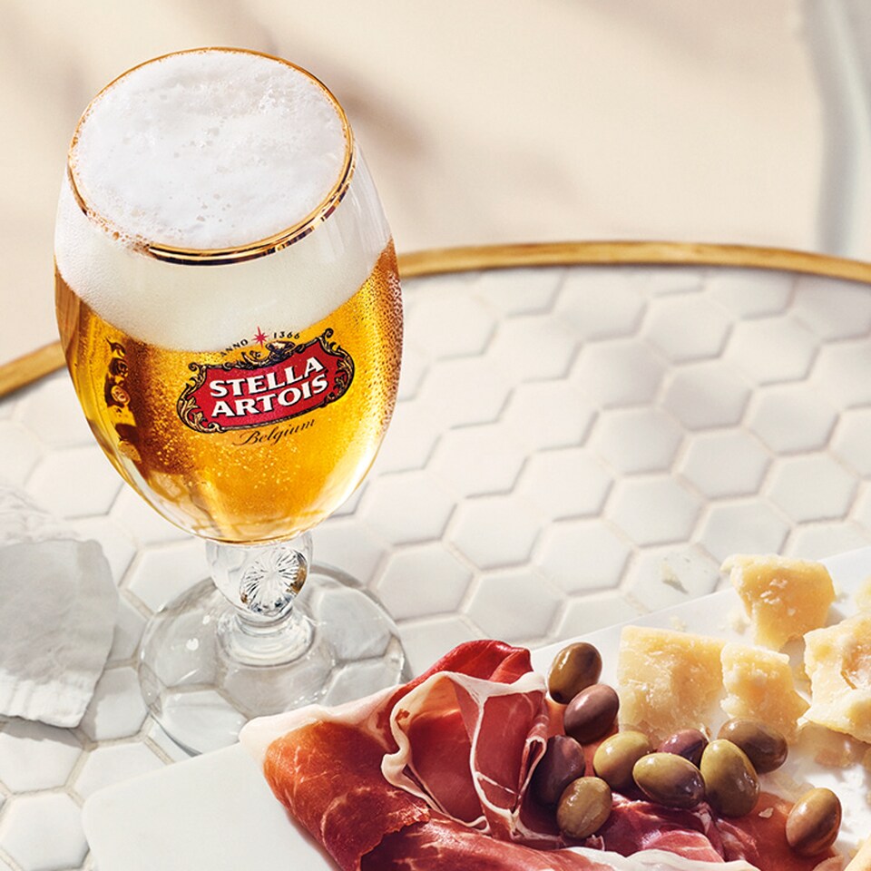 image 1 of Stella Artois 18 X 440Ml