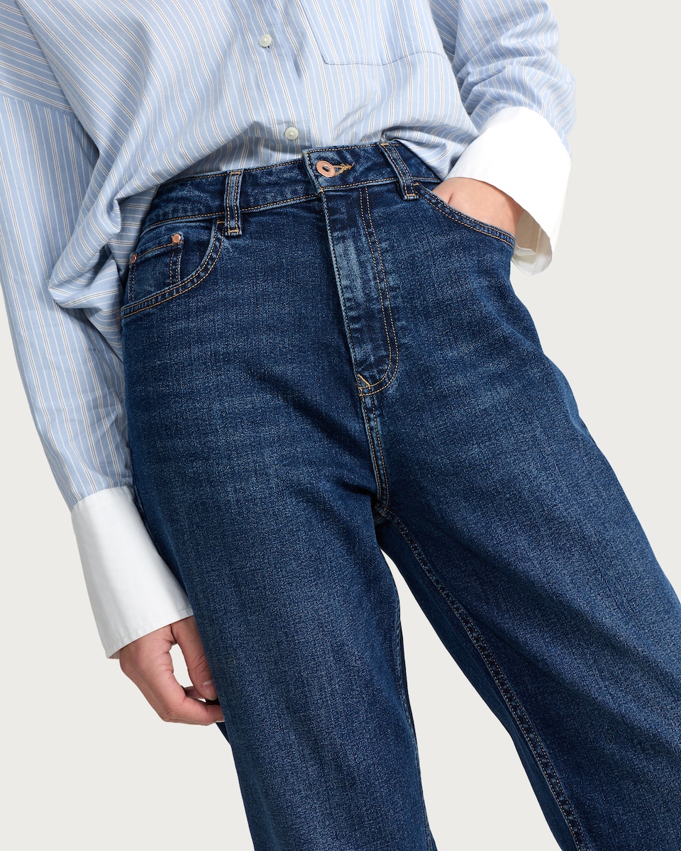 image 1 of F&F High Rise Slim Fit Mom Jeans in Navy