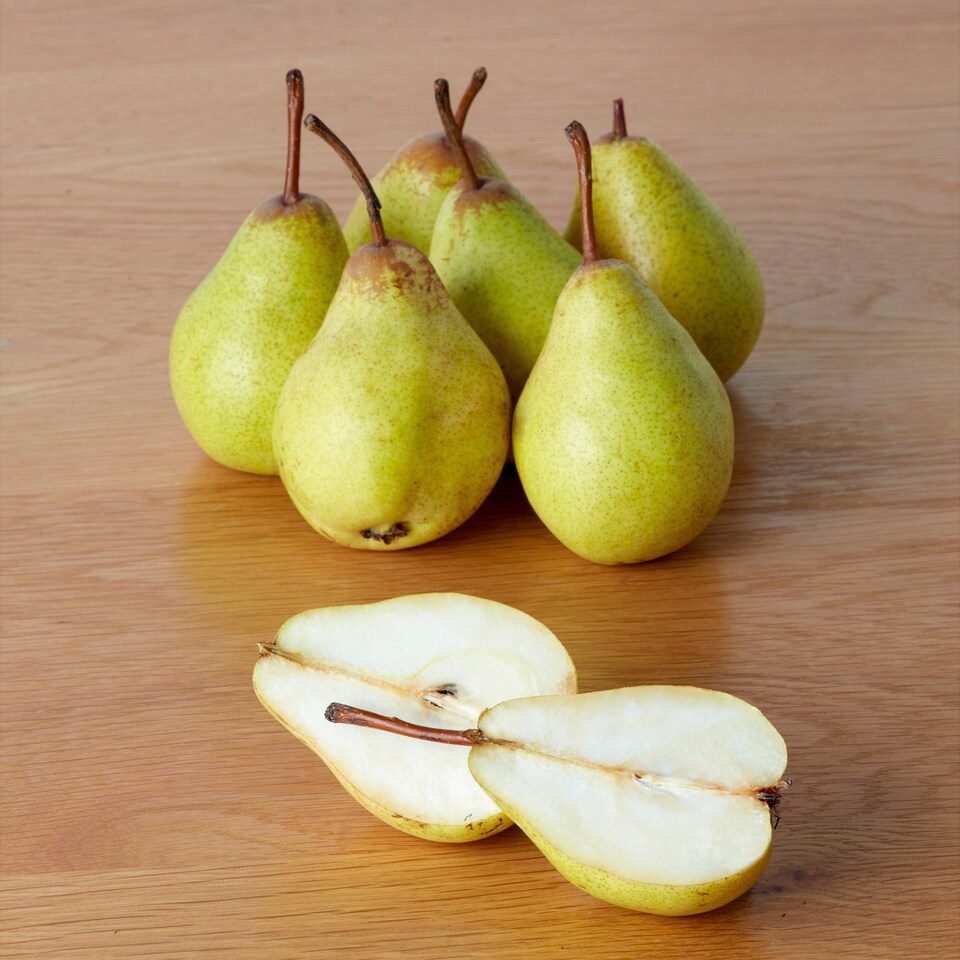 image 1 of Tesco Rocha Pears Pack 610G