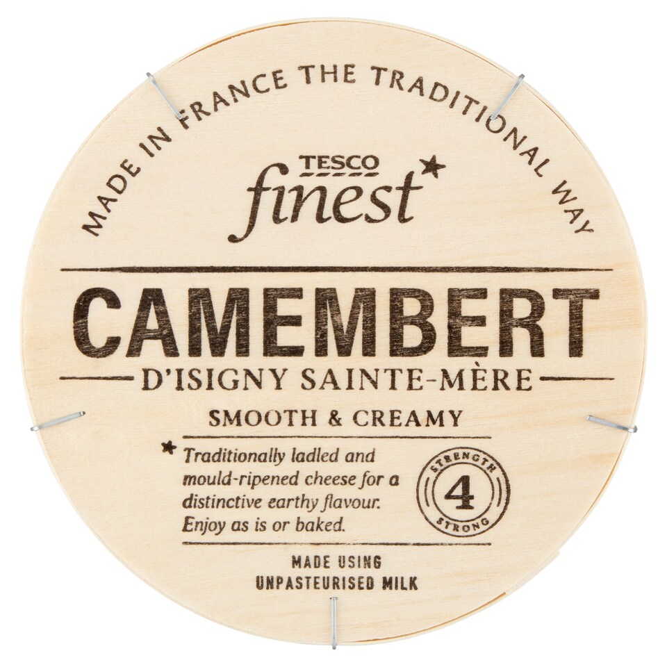 Tesco Finest Camembert zsíros, fehér nemespenésszel érő lágy sajt 250 g