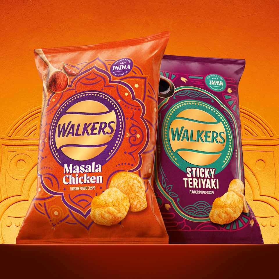 image 1 of Walkers Masala Chicken Multipack Crisps 6 x 25g