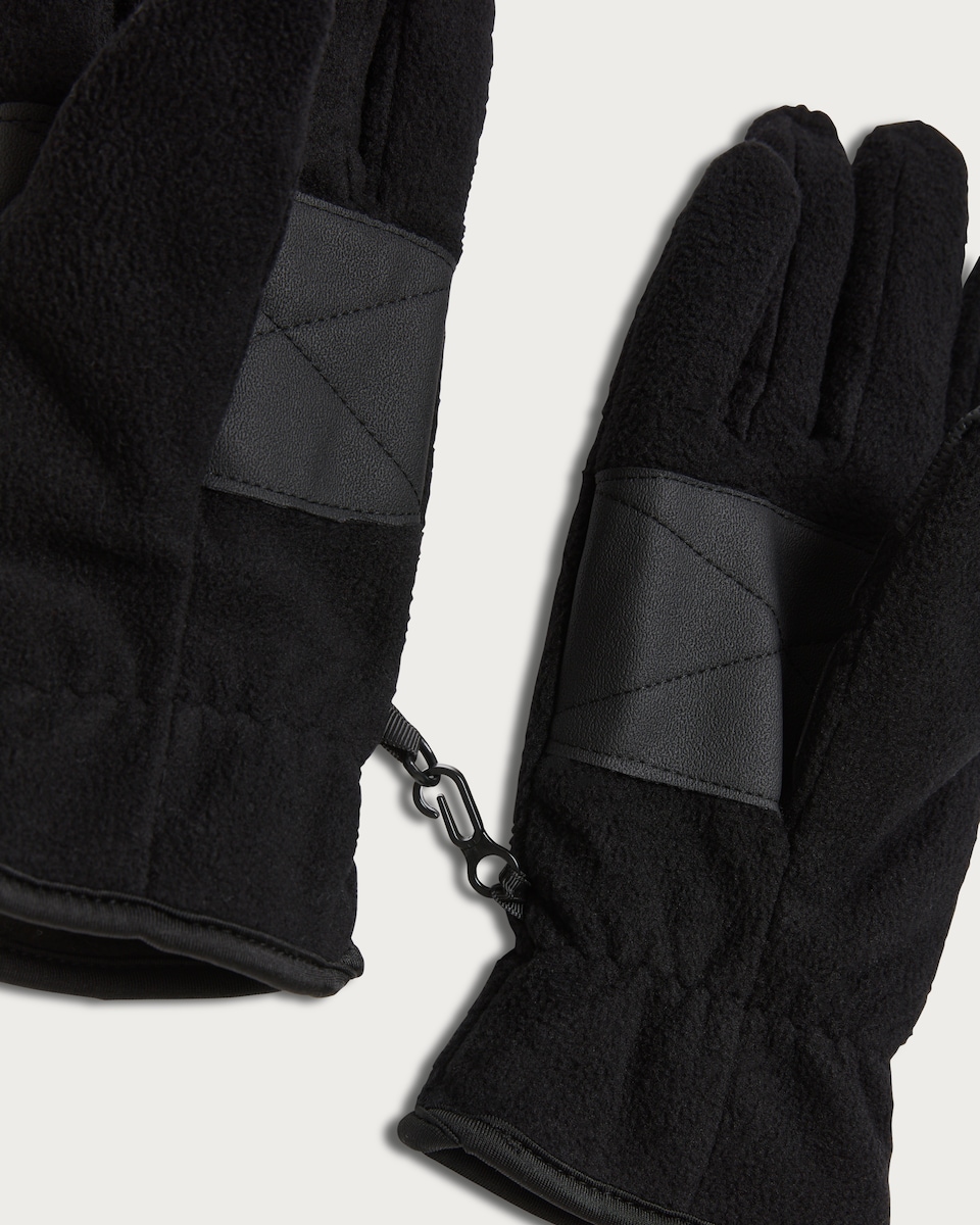 image 1 of F&F 3M Thinsulate™ Fleece Gloves in Black