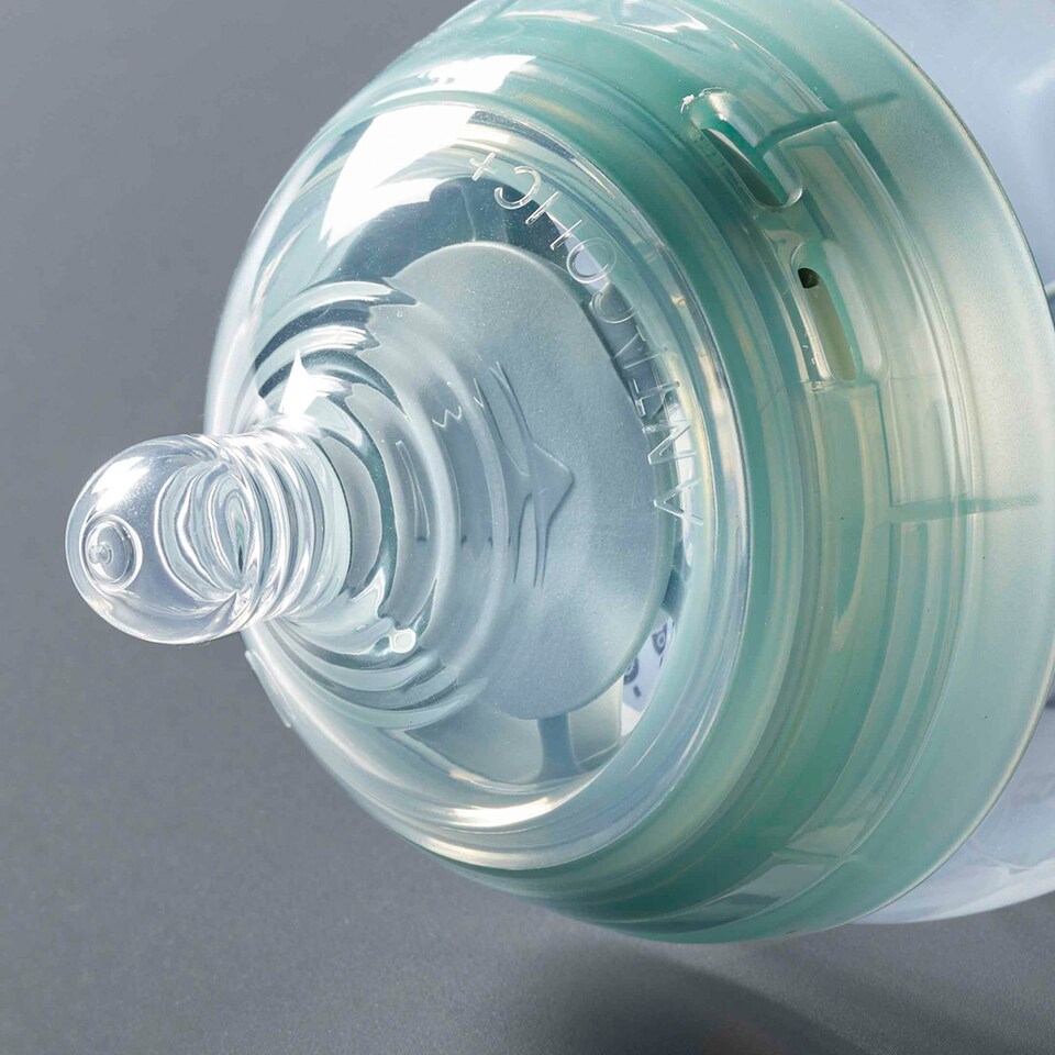 image 1 of Tommee Tippee Advanced Anti-Colic Fast Flow Teats 6m+ 2 Pack