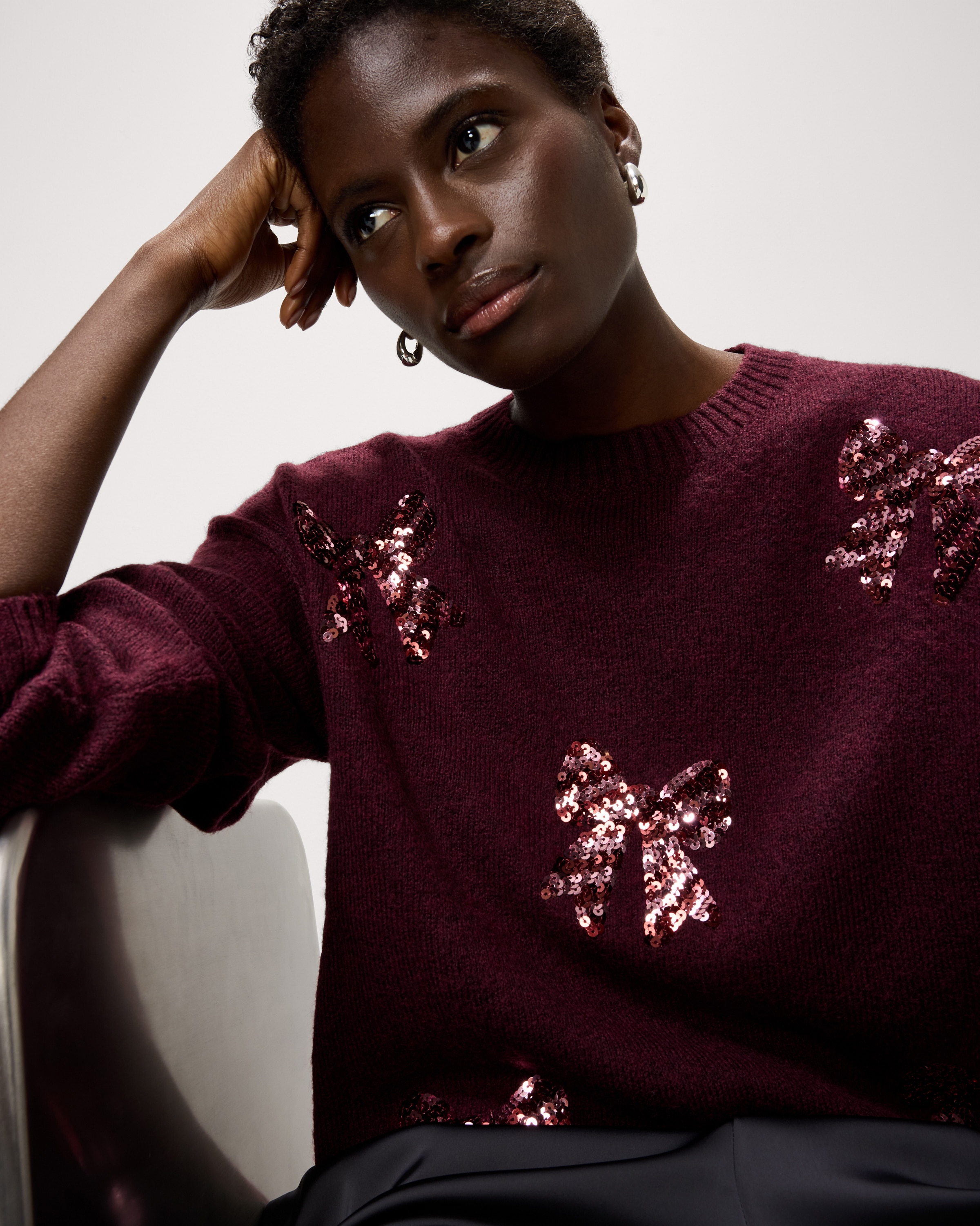 F&F Sequin Bow Jumper in Burgundy