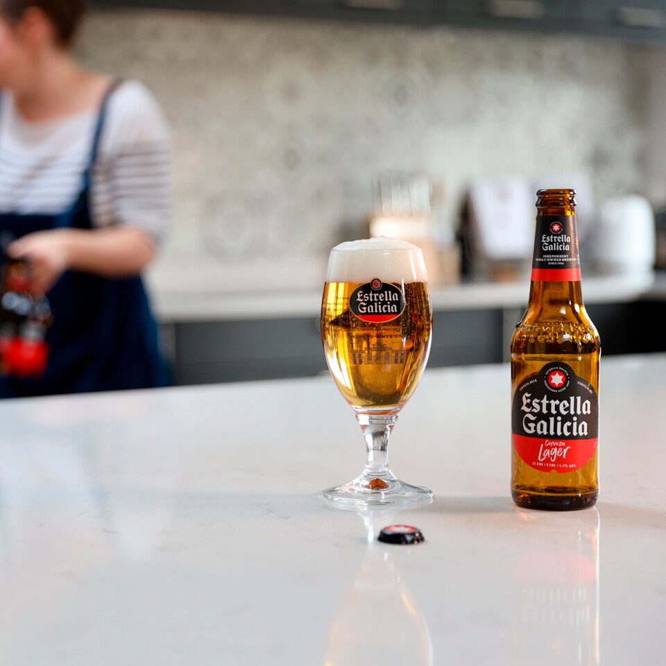 image 1 of Estrella Galicia Lager 12 X 330Ml