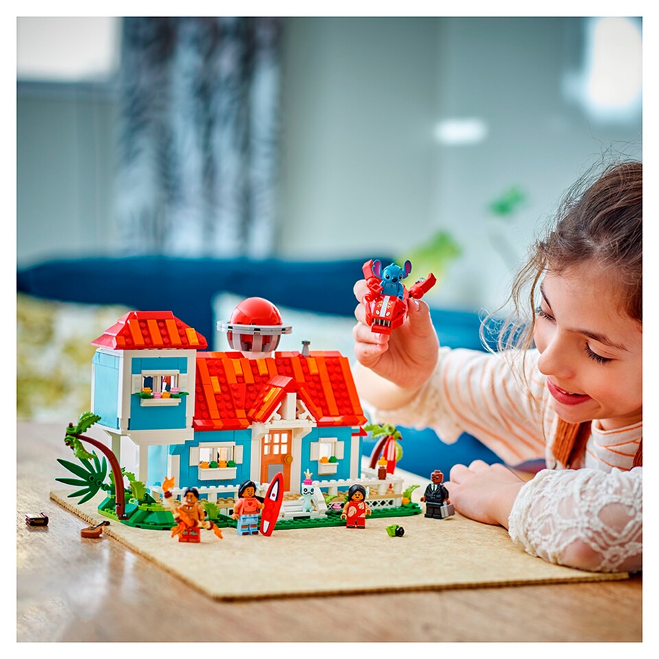 image 1 of LEGO Disney 43268 Lilo And Stitch Beach House