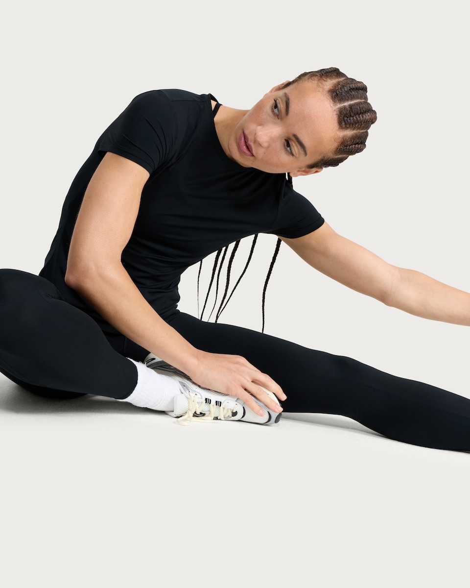 image 1 of F&F Active ULTRAMOVE High Waisted Pocket Leggings in Black